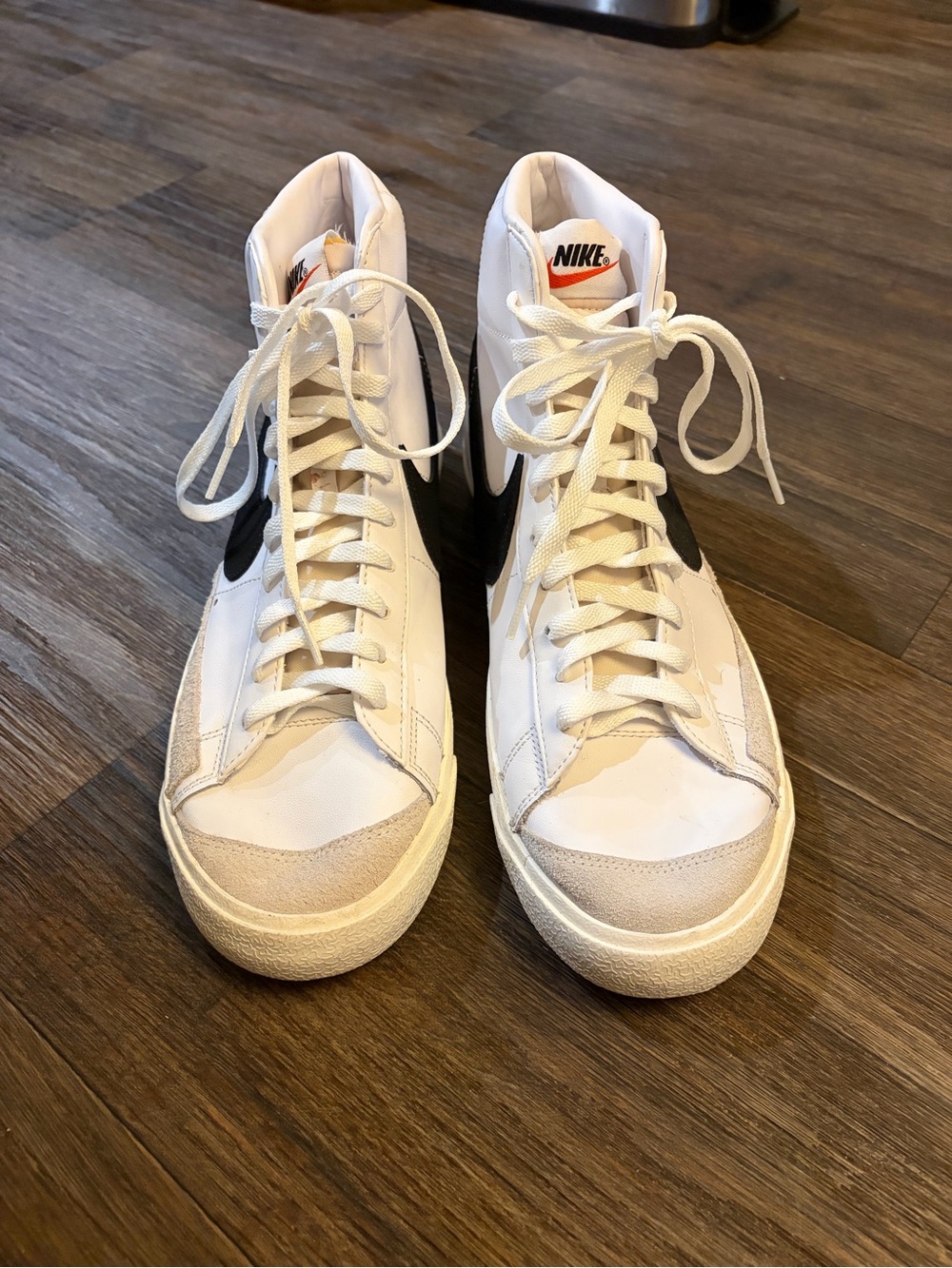 Nike Men’s Classic Blazer Mid 77 Vintage White & Black High Top Shoes Size 10 - Picture 2 of 5